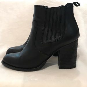 Steve Madden leather boots